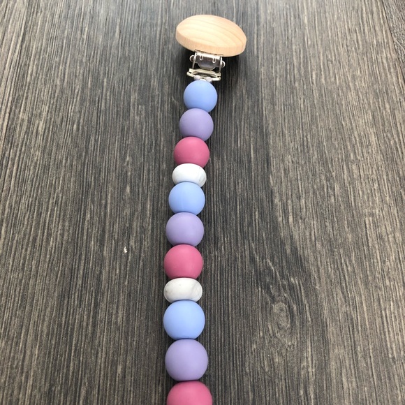 Pacifier Clip - Picture 2 of 4